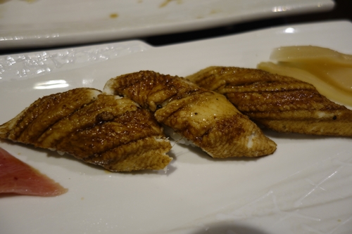 海外の方にはあまりうけないアナゴですが！　　　　鮨あらた