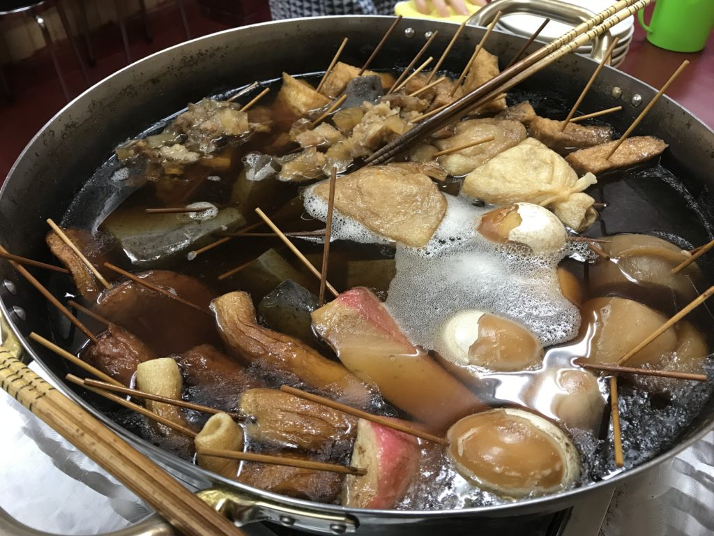 夜風にあたるとおでんを食べたくなって　　　　高砂屋