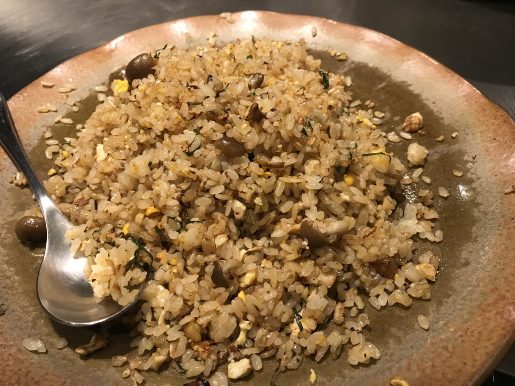 このチャーハンはどこにもないです。　　　鉄板焼き　しんご