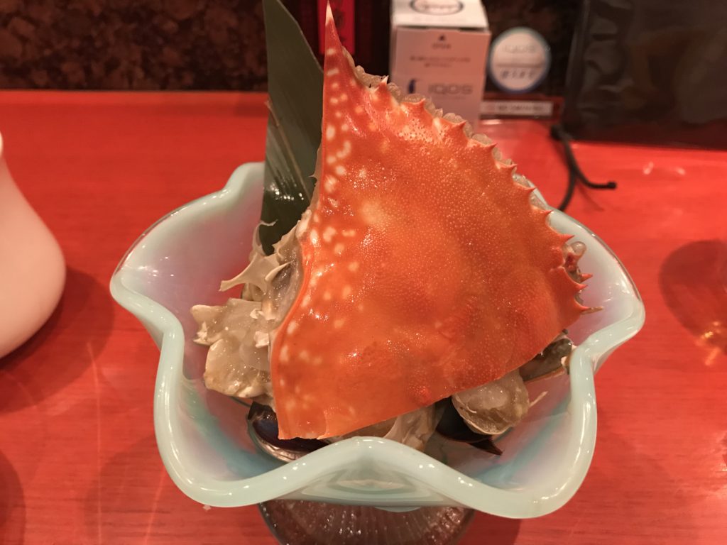 生のワタリガニを老酒につけて！　　　　香港海鮮料理　せがわ　その１