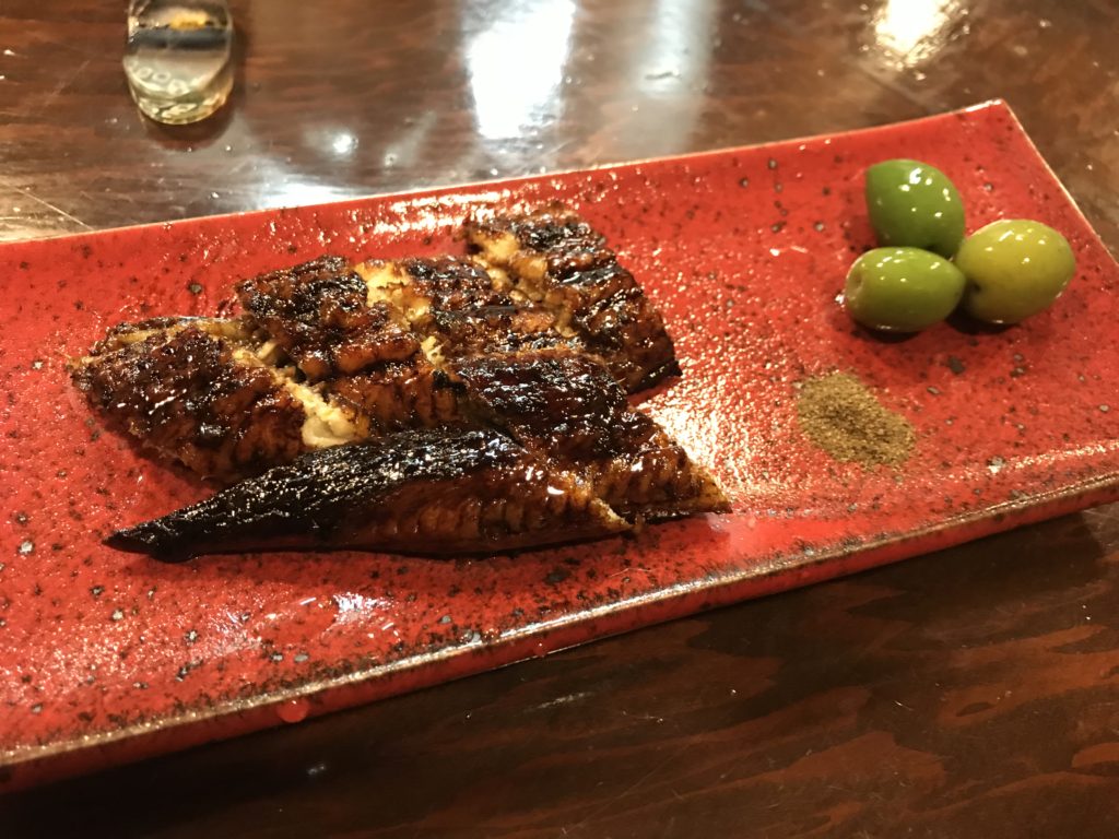 冬になるとうなぎがさらにおいしくなりますね！　　　　えび一