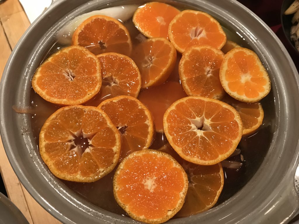 生まれて初めてのミカン鍋！　　　　　　つばき食堂　銀座店