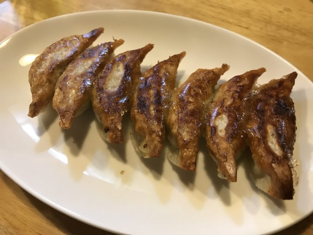 一体何人前たべれるんだろう、、、無限大かも　　　　　ぎょうざ屋