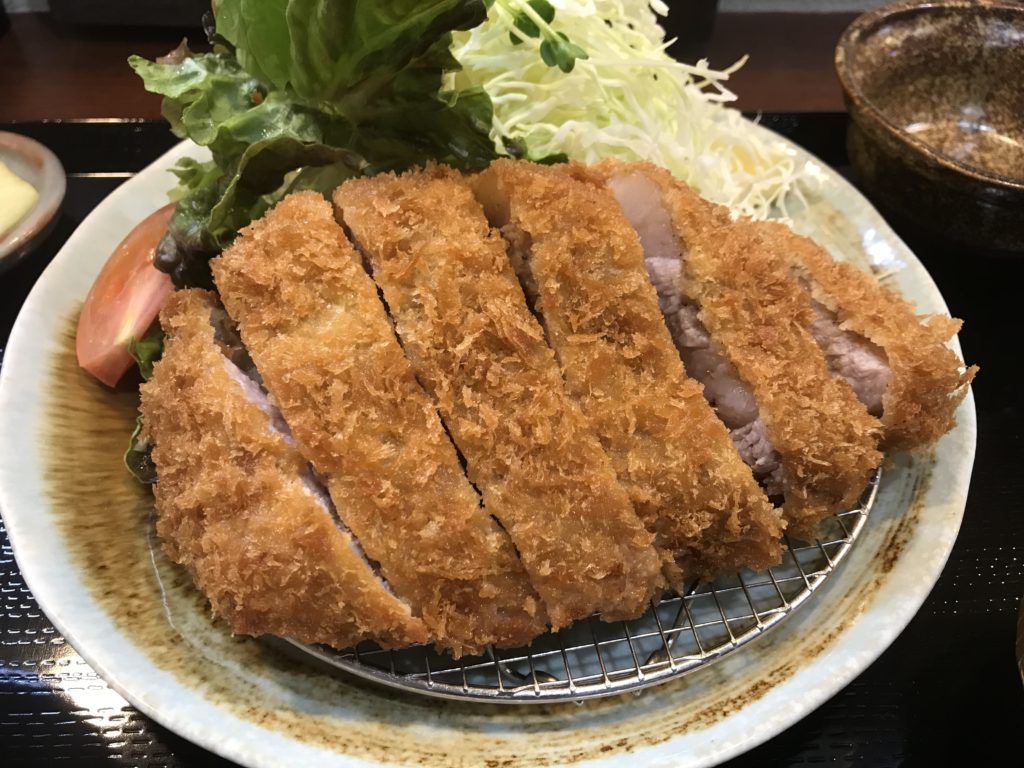 お肉の脂の甘さがすごい！　　　　彩かつ