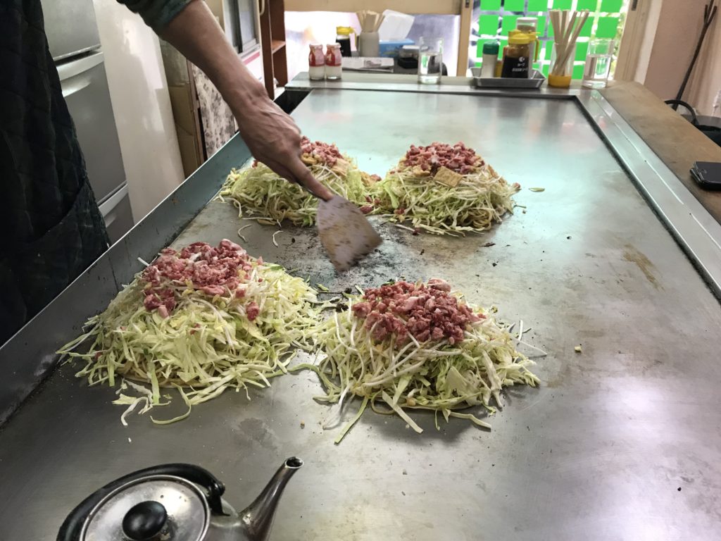 お好み焼きはパンチくん！　　　　パンチくん