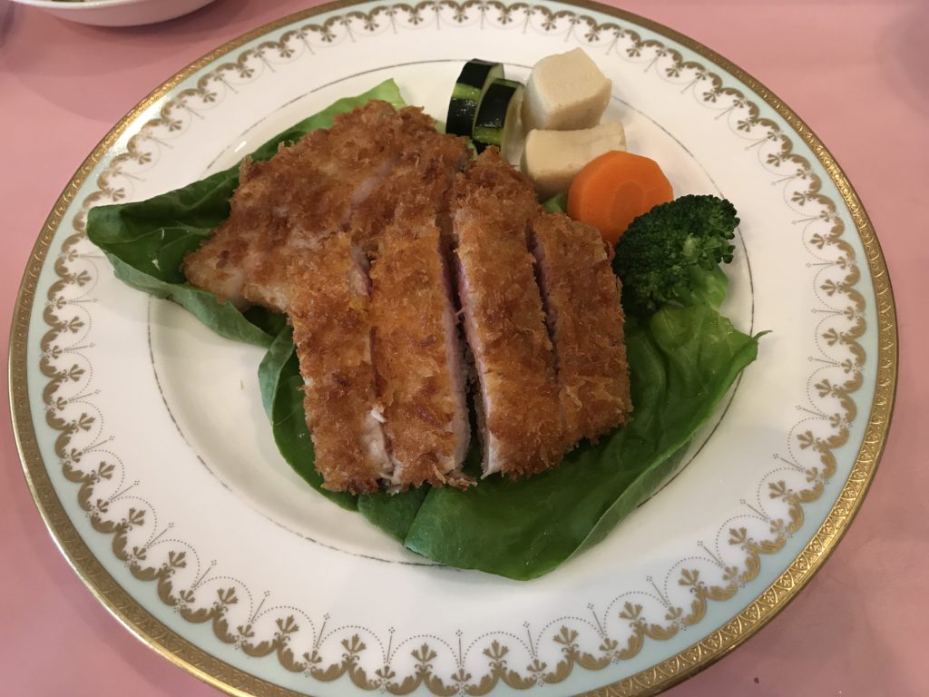 美しくて劇うまトンカツ！！　　　　　　　プティポア