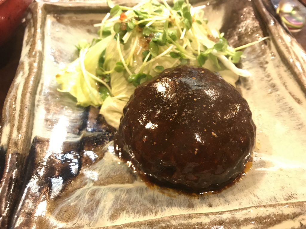 煮込みハンバーグが超久々に～！　　　　　えび一