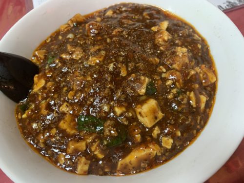 麻婆豆腐と陳麻婆豆腐は別の食べ物と気づく　　　　　鳳琳