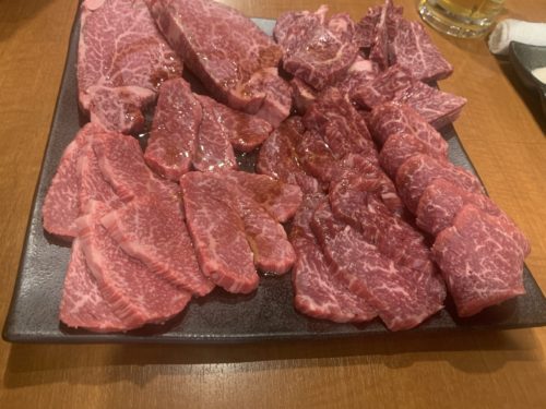 焼肉途中で京都からお肉が届く！　　　　　　　　焼肉リキ　中広店