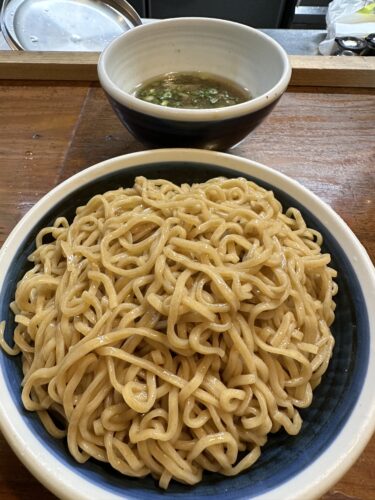 確かに美味しい！あの独特の酸味がたまらん！　　　　　つけそば　周一