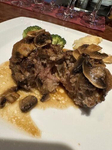 こんなに美味しいハンバーグがいただけるとは！　　　　　TRANSENDANCE　