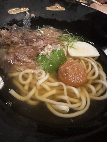 飲んだ後のうどんは染みわたります。　　　　　洗練の細おうどん しも田