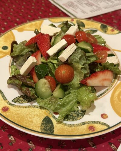 今までなぜ季節のサラダにしなかったのか、、、笑　　　　マンジャーレ