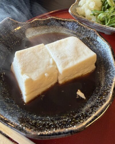 湯豆腐もおいしい、ひろうすも！　　　てづくりとうふ すがい